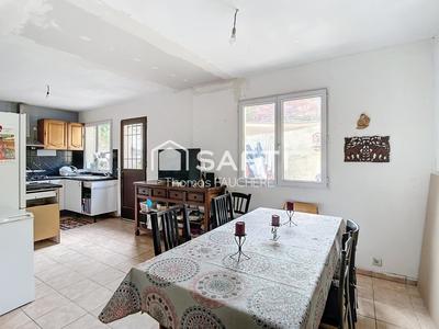 Maison - 90 m² - 5 pièces