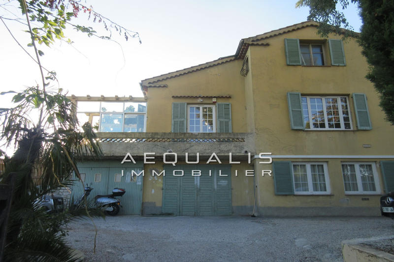 Appartement - 107 m² - 4 pièces