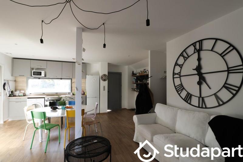 Chambre - 12 m² - 1 pièce