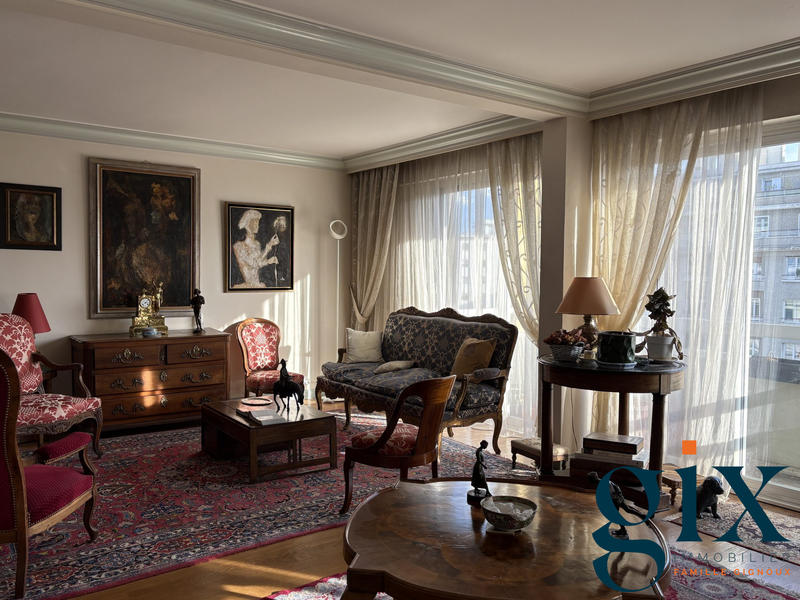 Appartement - 172 m² - 6 pièces