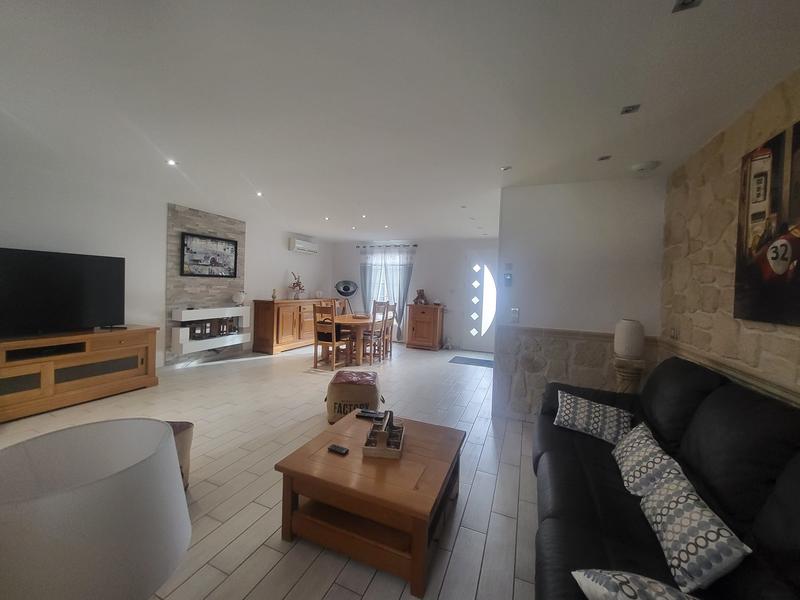 Maison - 92 m² - 4 pièces