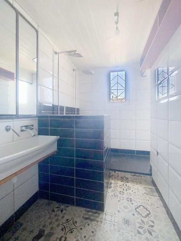 Maison - 100 m² - 6 pièces