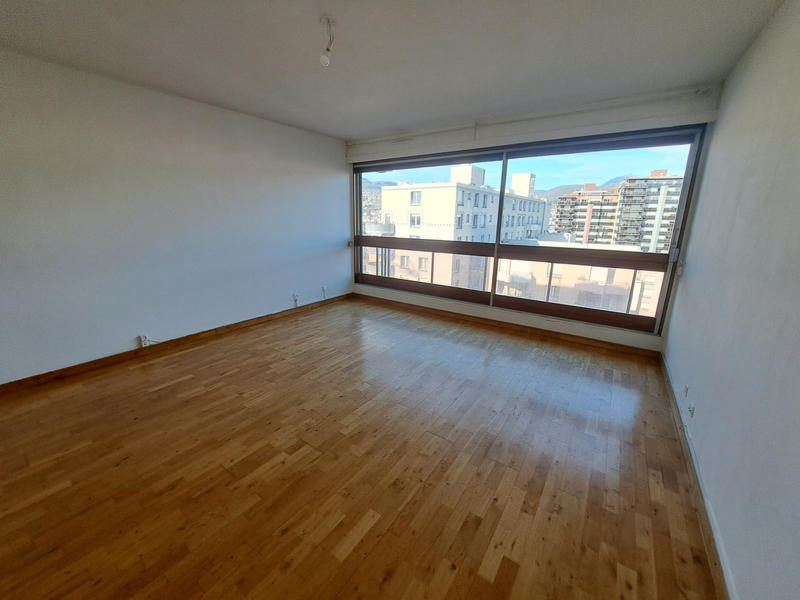Appartement - 76 m² - 3 pièces