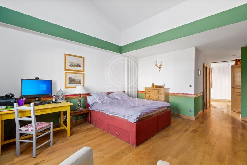 Maison ancienne - 220 m² - 7 pièces