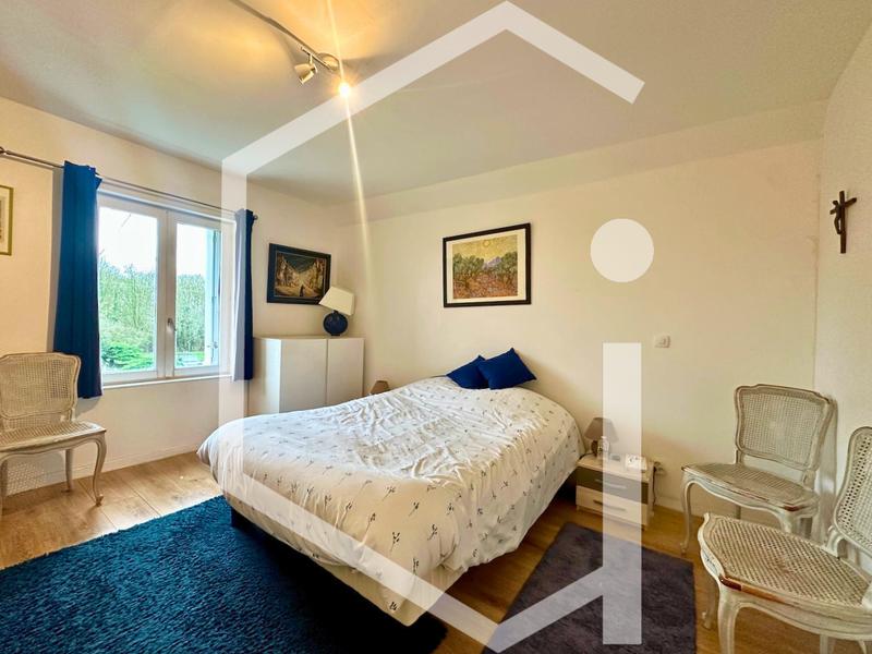 Maison - 182 m² - 7 pièces