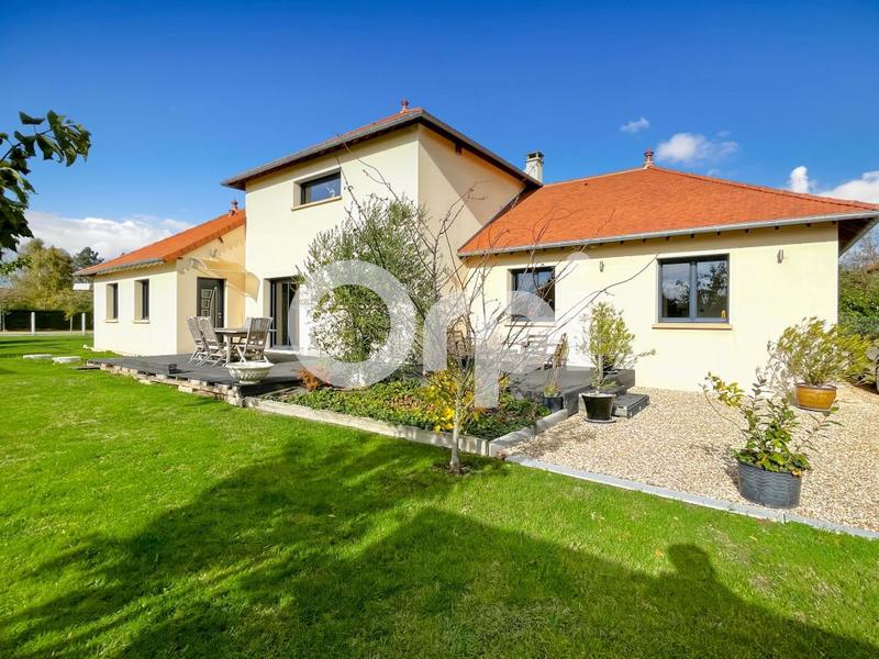 Maison - 162 m² - 5 pièces