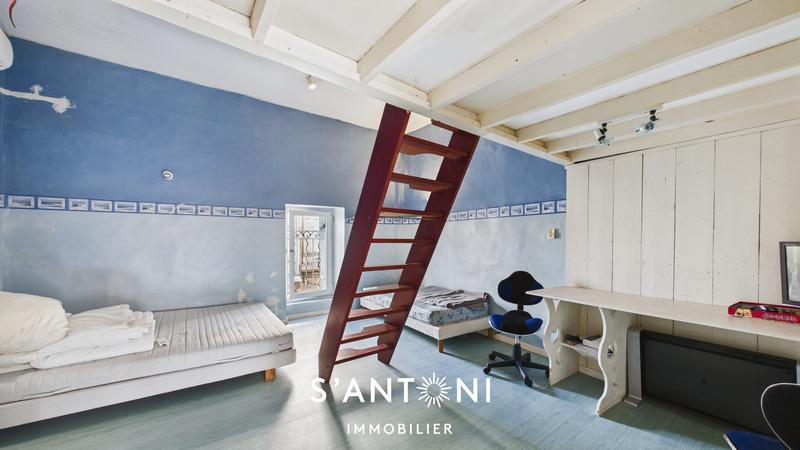 Maison - 176 m² - 7 pièces