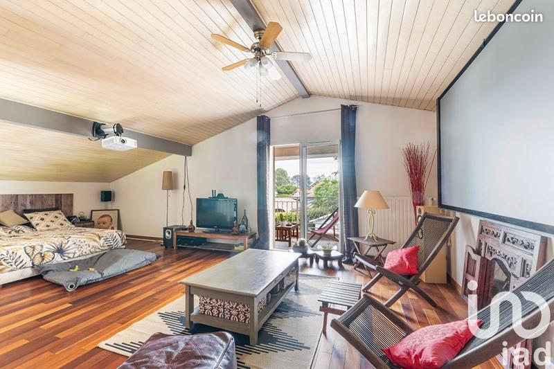 Maison - 186 m² - 6 pièces