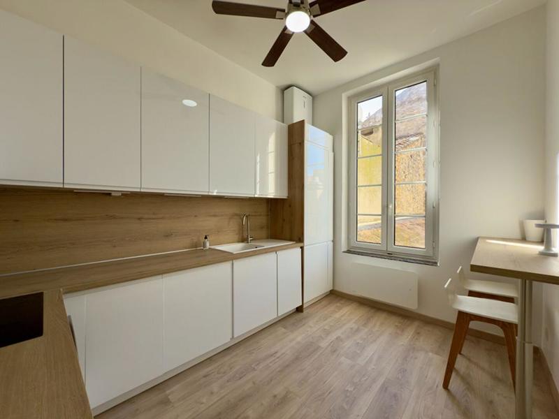 Appartement - 82 m² - 3 pièces