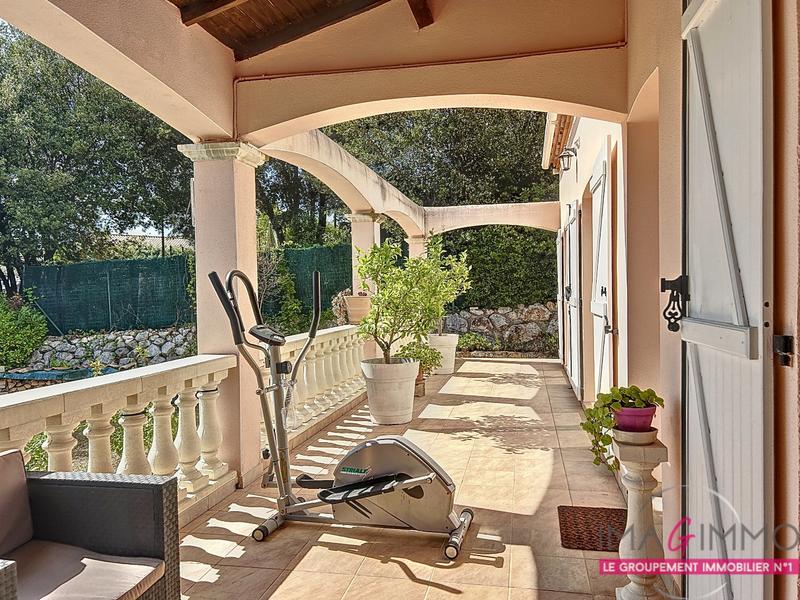 Villa - 171 m² - 8 pièces