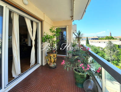 Appartement - 81 m² - 3 pièces