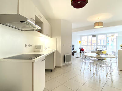 Appartement - 93 m² - 4 pièces