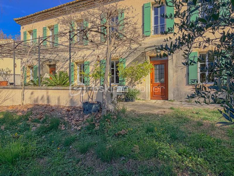 Demeure - 208 m² - 7 pièces