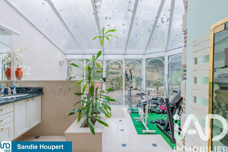 Maison - 160 m² - 8 pièces