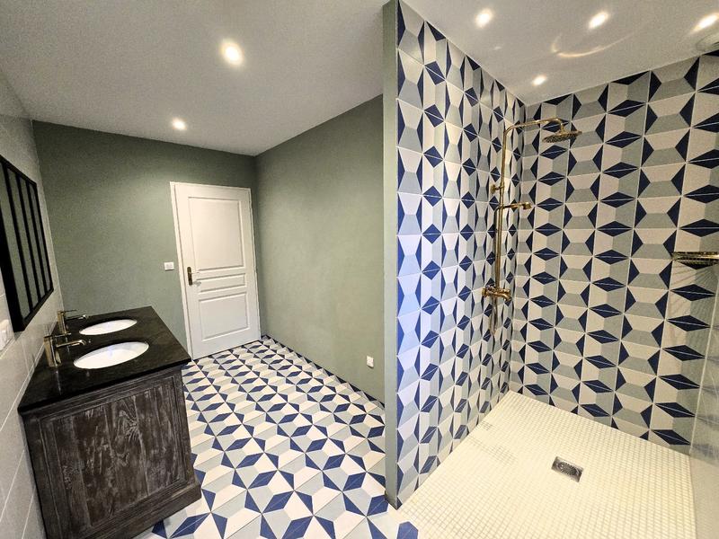 Maison - 206 m² - 7 pièces