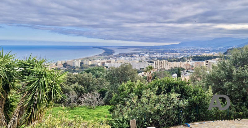 Villa - 215 m² - 7 pièces