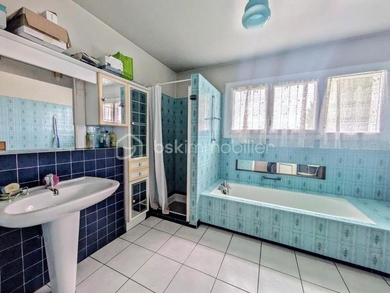 Maison traditionnelle - 117 m² - 6 pièces