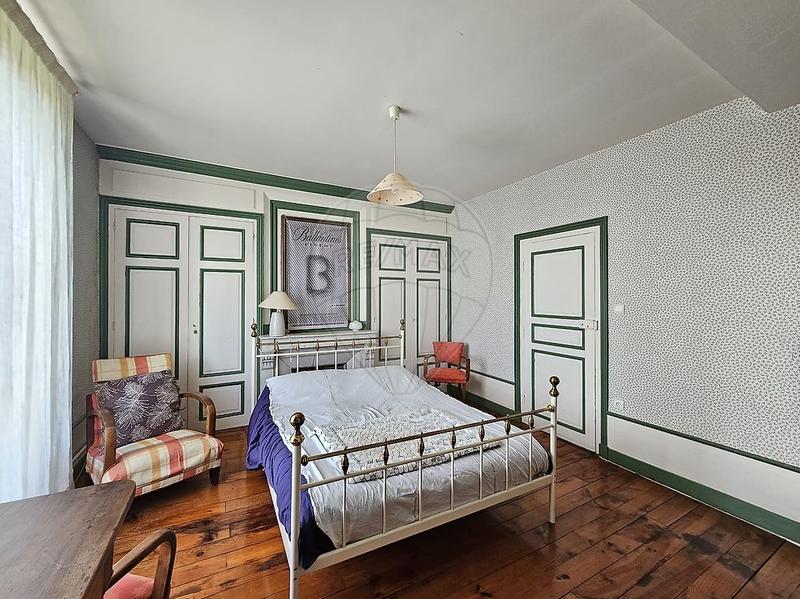 Maison en pierre - 196 m² - 5 pièces