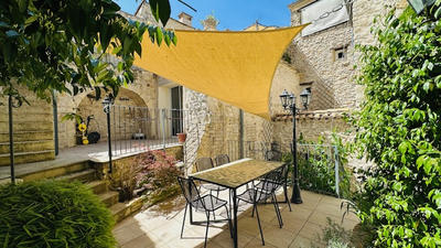 Maison - 180 m² - 9 pièces