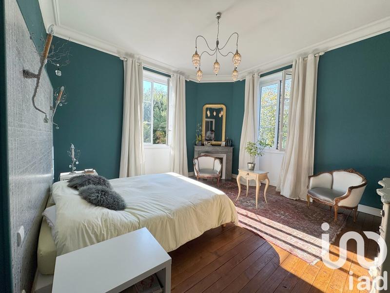 Maison - 347 m² - 10 pièces