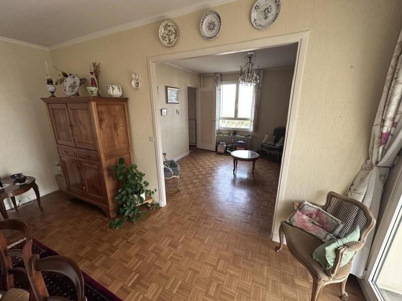 Appartement - 93 m² - 4 pièces