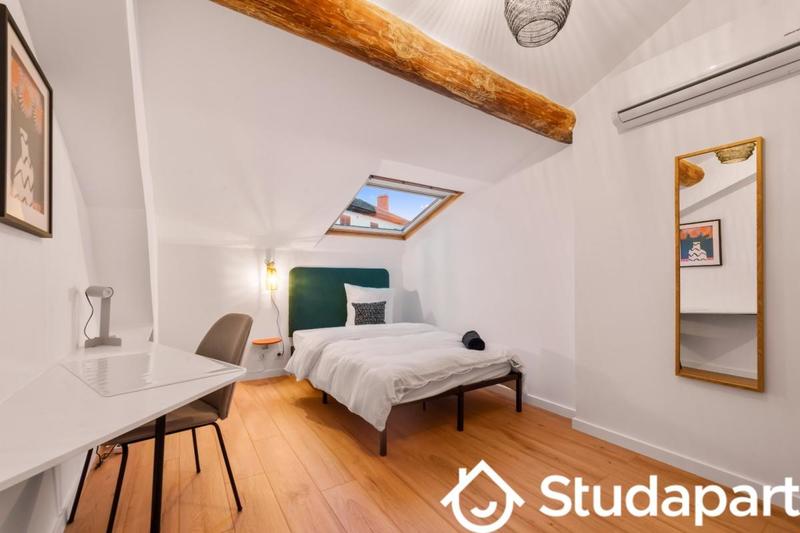 Chambre - 10 m² - 1 pièce