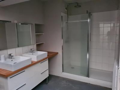 Loft - 120 m² - 4 pièces