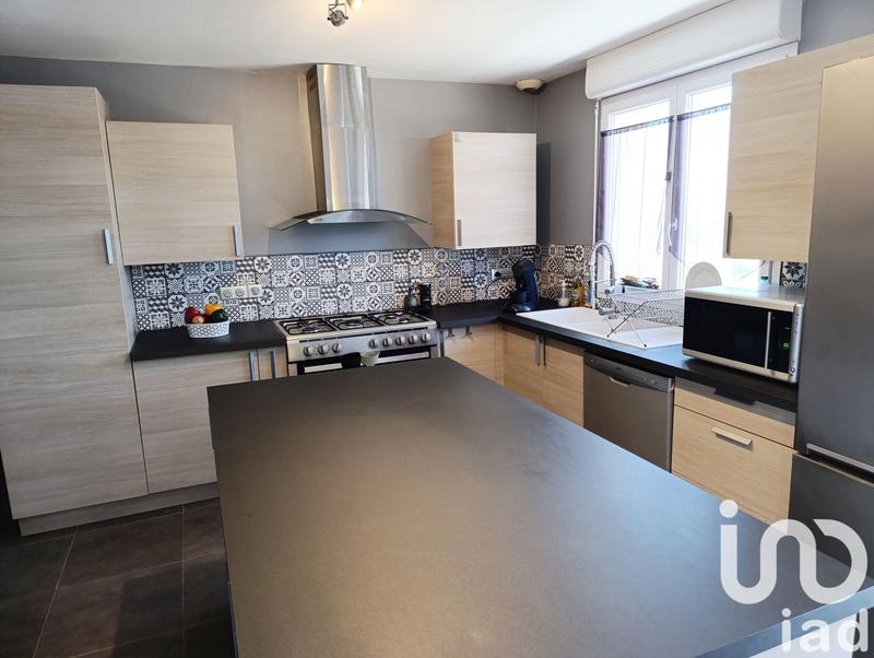 Maison - 186 m² - 10 pièces