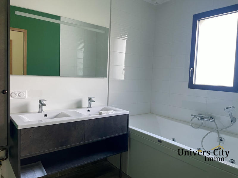 Maison - 133 m² - 6 pièces