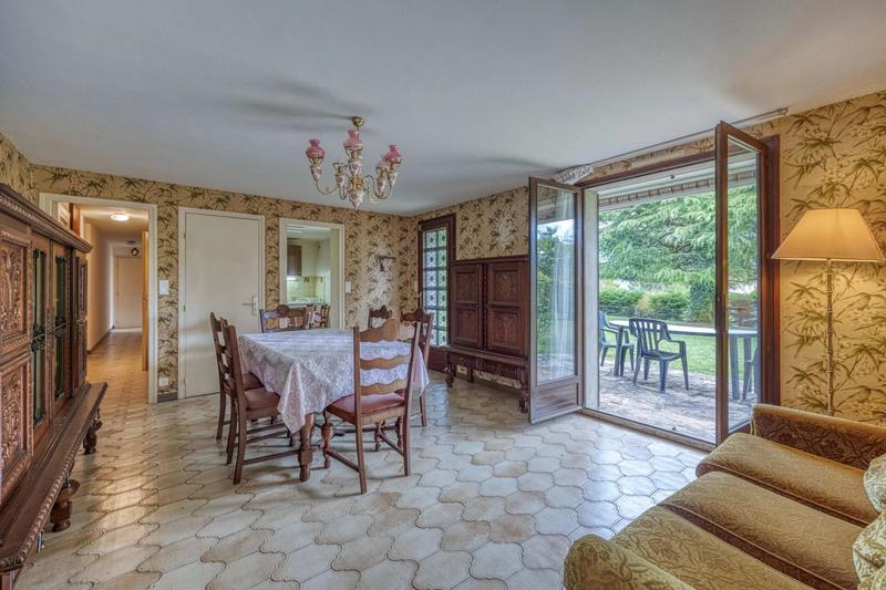 Maison - 180 m² - 8 pièces