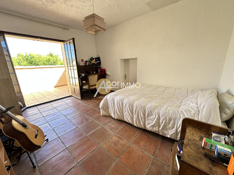 Maison - 200 m² - 7 pièces