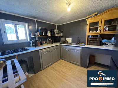 Maison - 180 m² - 9 pièces