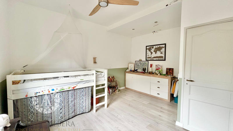 Villa - 259 m² - 7 pièces