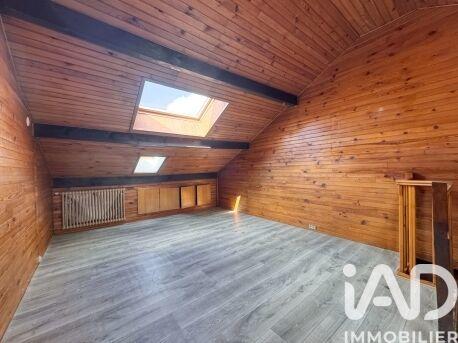 Maison - 99 m² - 5 pièces