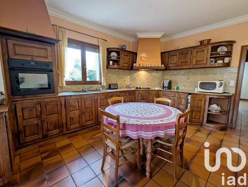 Maison - 213 m² - 9 pièces