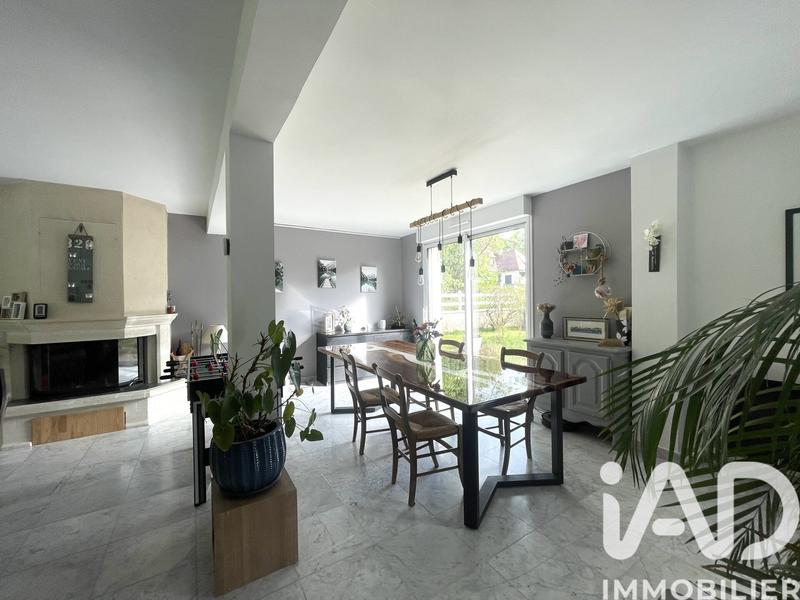Maison - 190 m² - 9 pièces