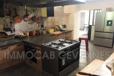 Mas - 800 m² - 20 pièces