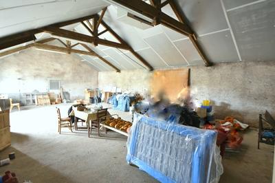 Maison - 102 m² - 2 pièces