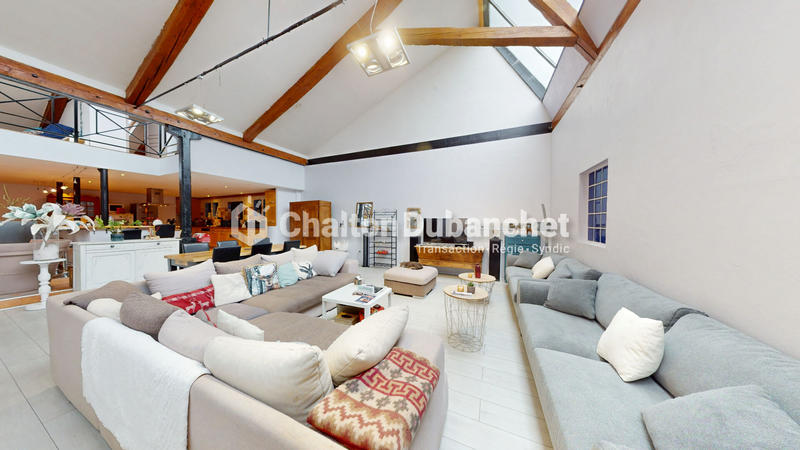 Loft - 250 m² - 5 pièces