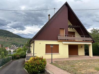 Maison - 250 m² - 6 pièces