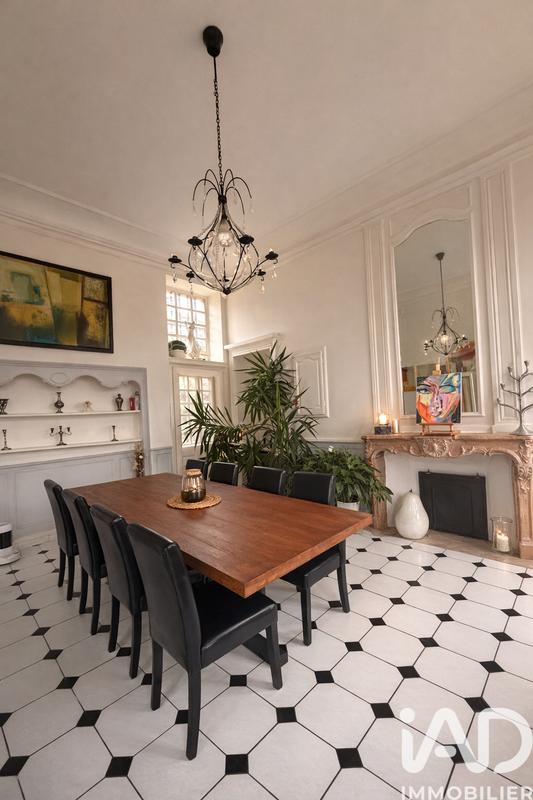 Maison - 200 m² - 6 pièces