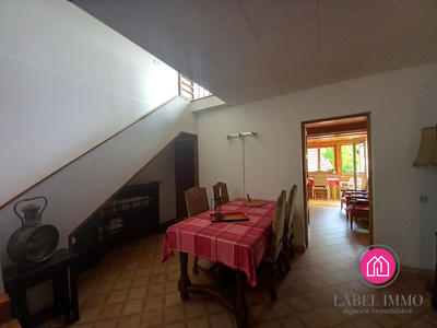 Maison - 140 m² - 6 pièces