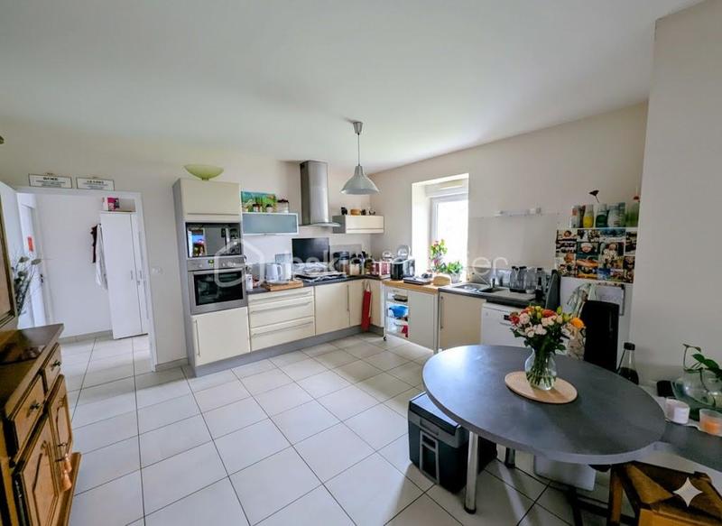 Maison - 163 m² - 8 pièces