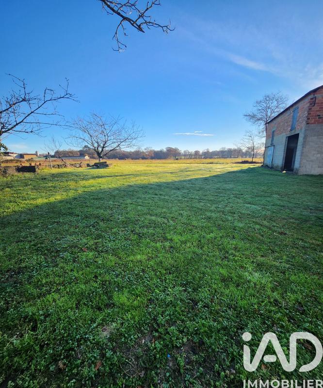 Maison - 256 m² - 5 pièces