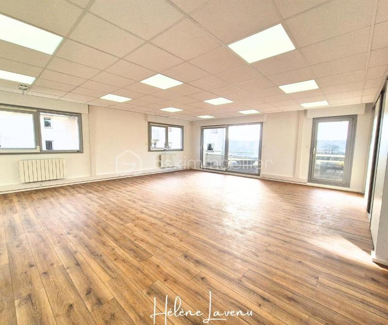 Bureau - 140 m² - 4 pièces