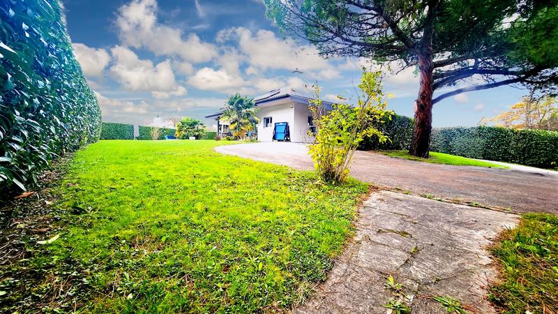 Villa - 297 m² - 6 pièces