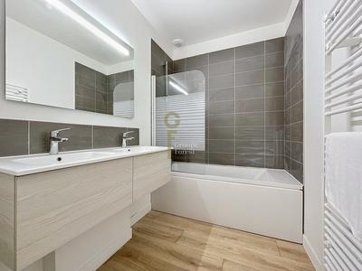 Appartement - 101 m² - 4 pièces