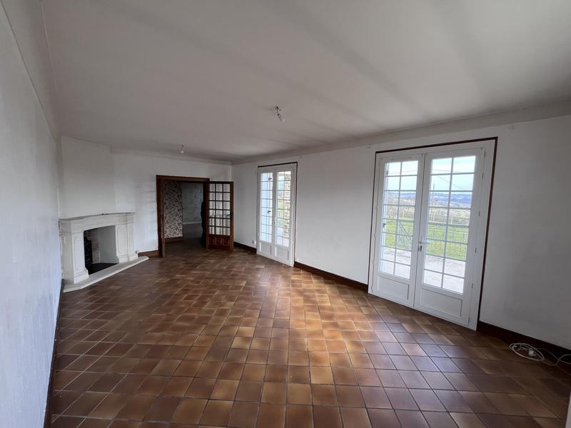 Maison traditionnelle - 141 m² - 6 pièces