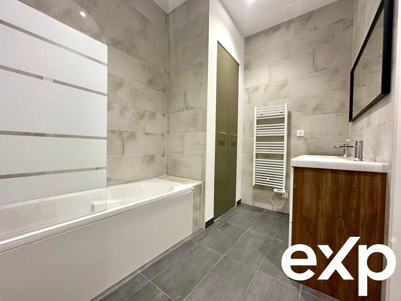 Maison - 144 m² - 8 pièces