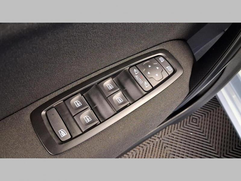 Renault Mégane IV Berline Blue dCi 115 Evolution